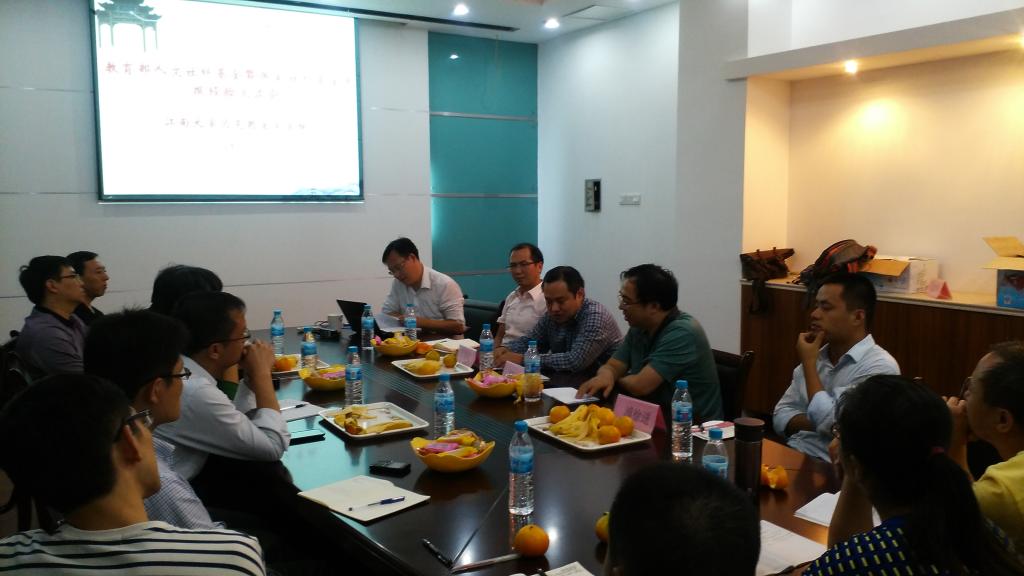 马克思主义学院成功举办“教育部人文社科基金暨国家社科基金研究经验交流和申报计划”讨论会