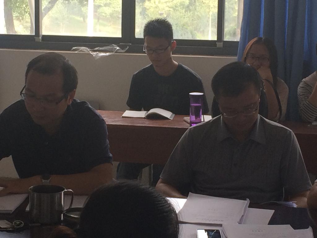 马克思主义学院2012级研究生学位论文预答辩圆满结束