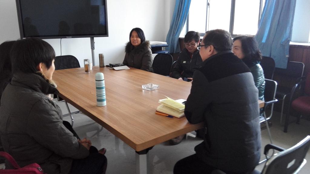  马克思主义学院召开民主党派座谈会