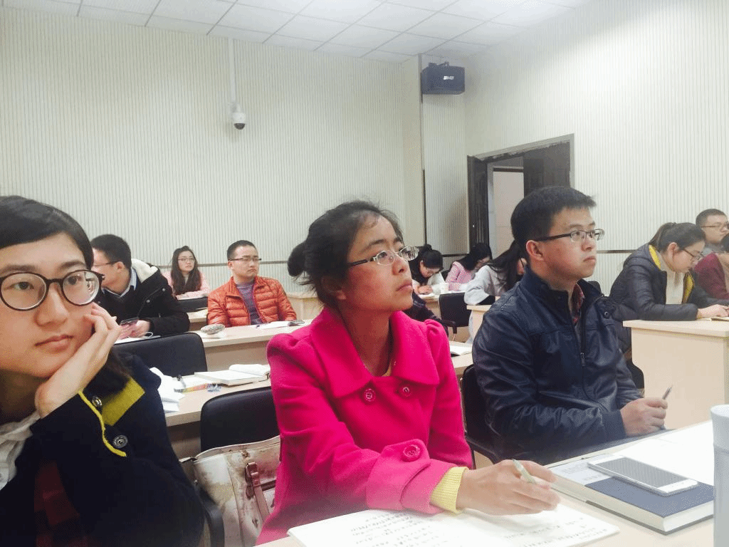 我院举办哲学社会科学选题方法与研究技巧专题讲座