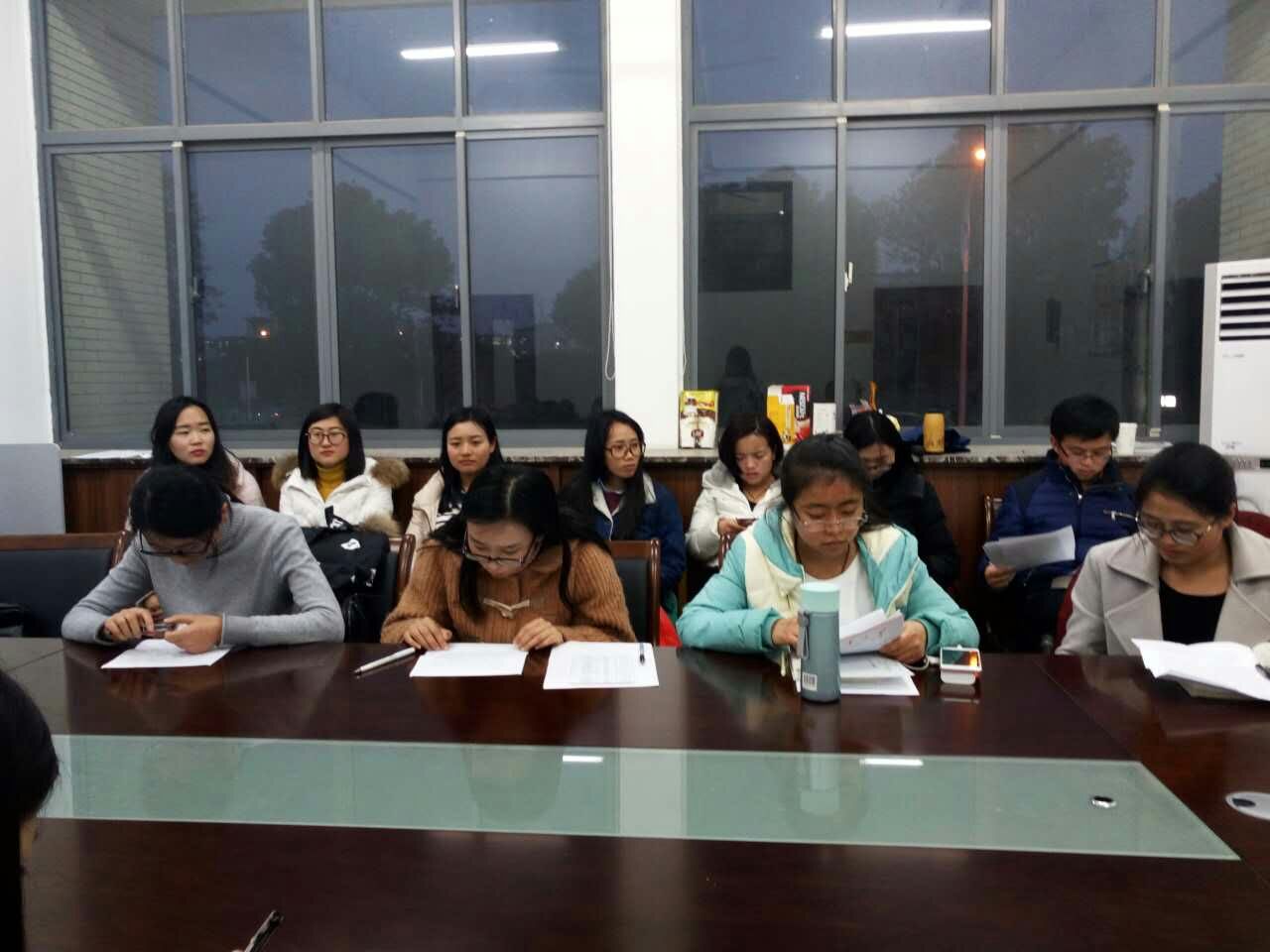 新学期新思想新共享 ——马克思主义学院举行新学期研究生读书交流分享活动