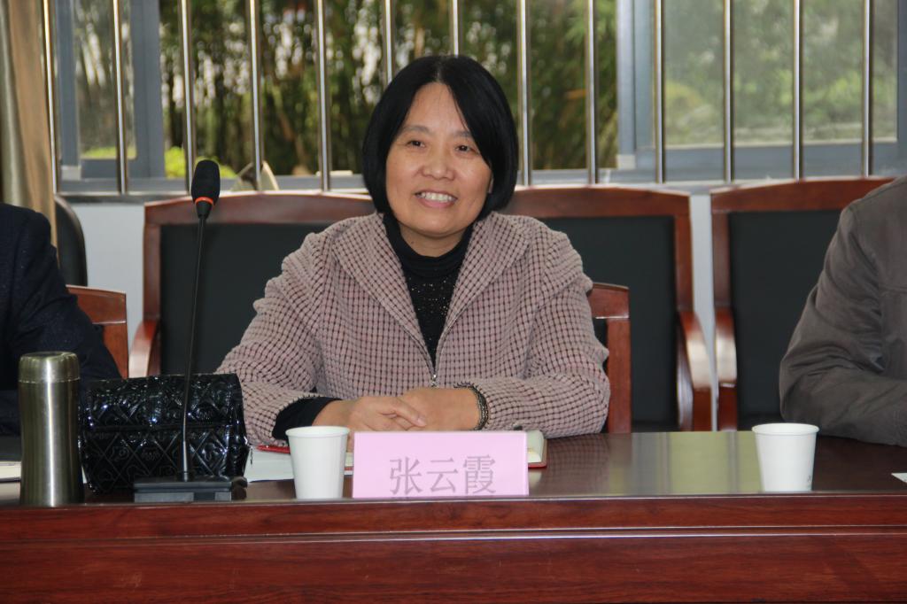 江苏大学马克思主义学院董德福院长带队来我院交流