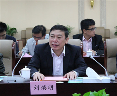 省社科联崔建军主任一行考察我校“江苏党风廉政建设创新研究基地”